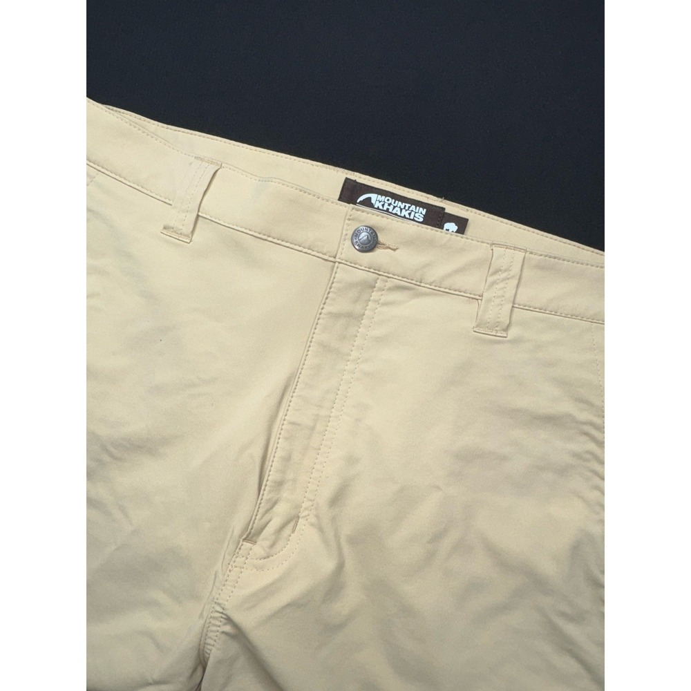 Mountain Khakis Men's Shorts Pants Sz 49x7 Tan Outdoor Hiking Teton Hybrid Beach
